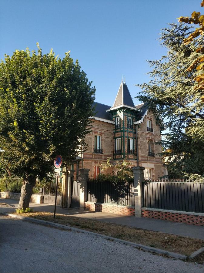 Calme Et Repos En Ville Chalons en Champagne Exterior photo